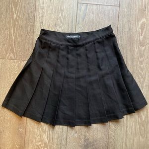 American Apparel black pleated skirt